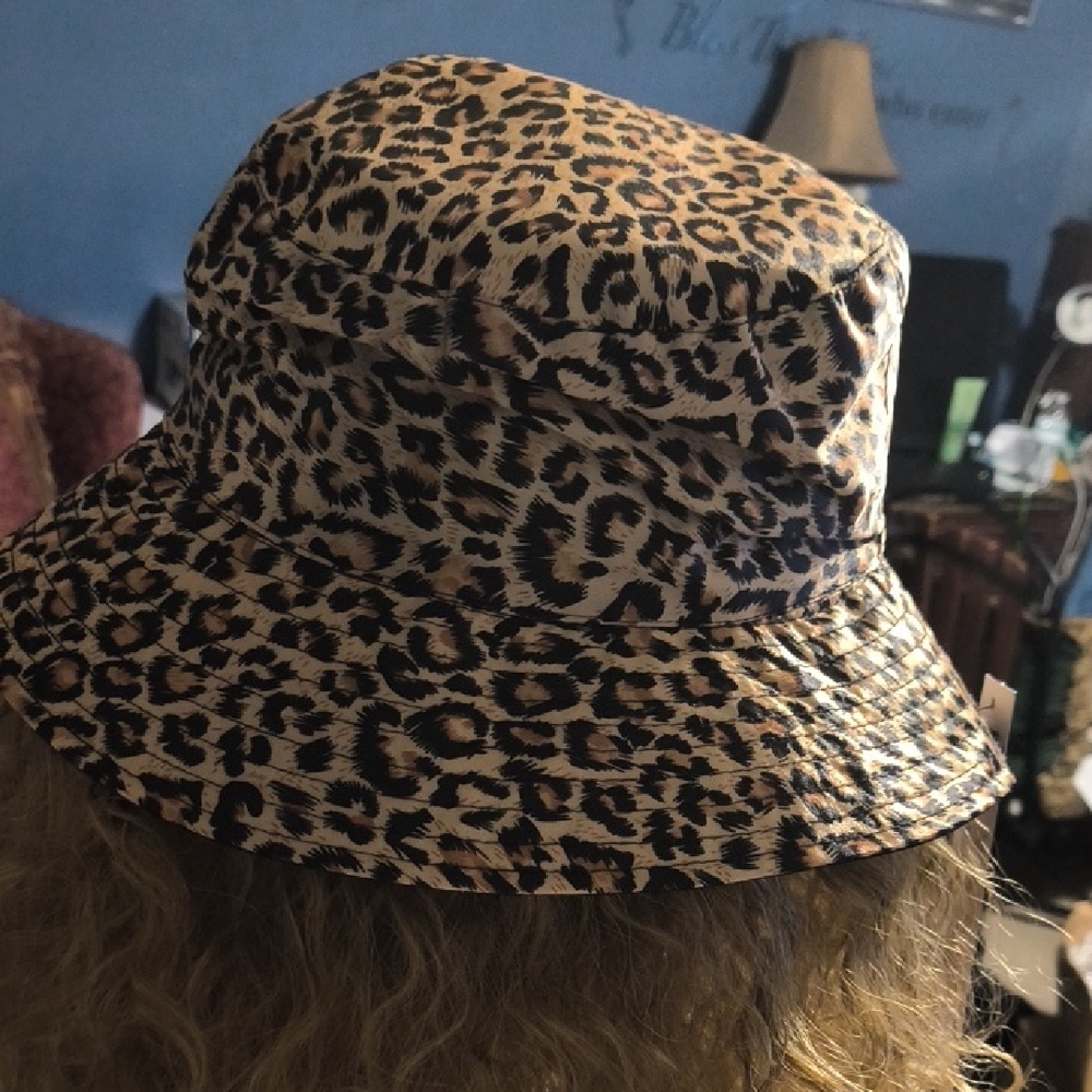 Leopard Print Bucket Hat - Picture 8 of 8